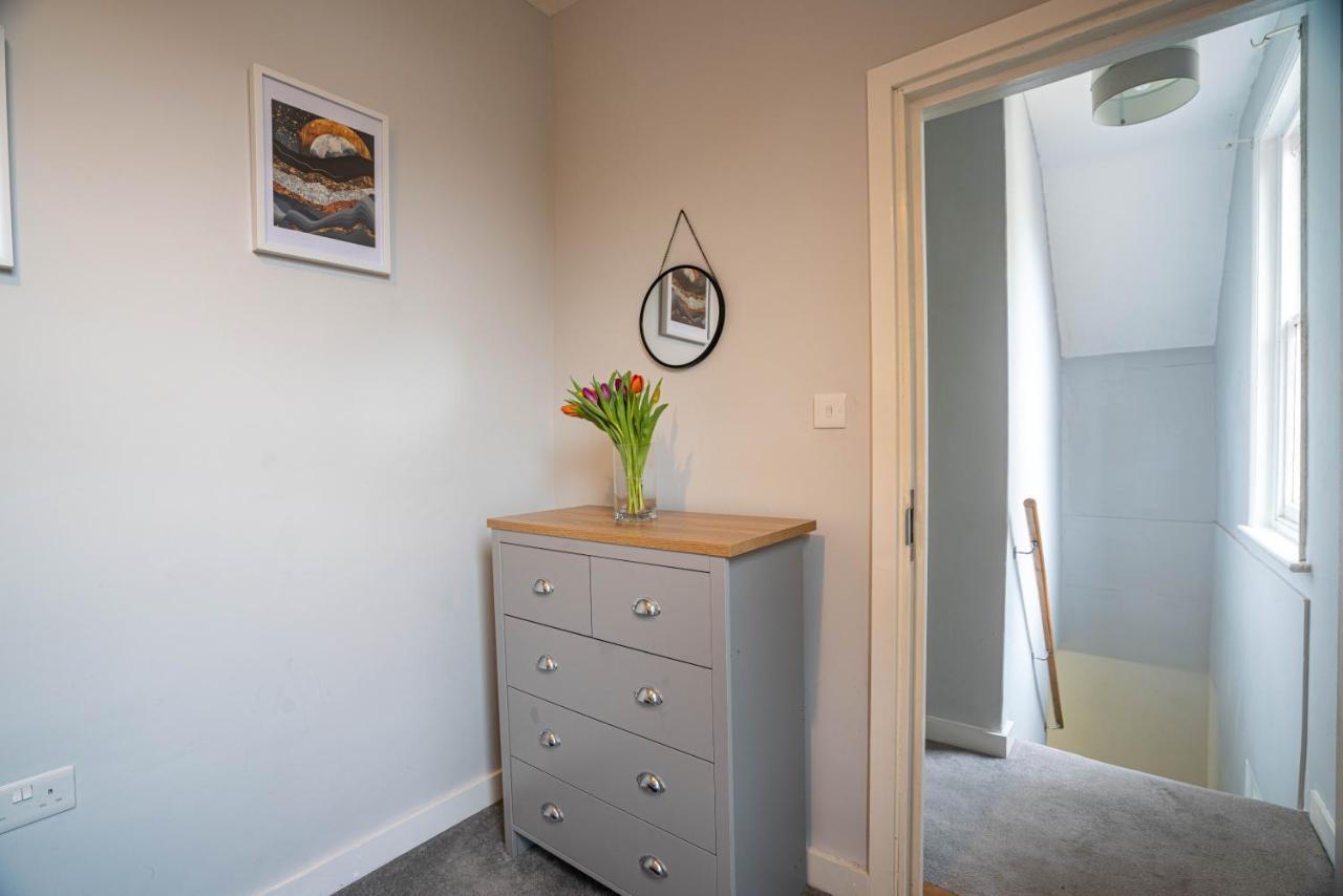 The Becket - Three Bedroom City Centre House With Parking Canterbury Ngoại thất bức ảnh